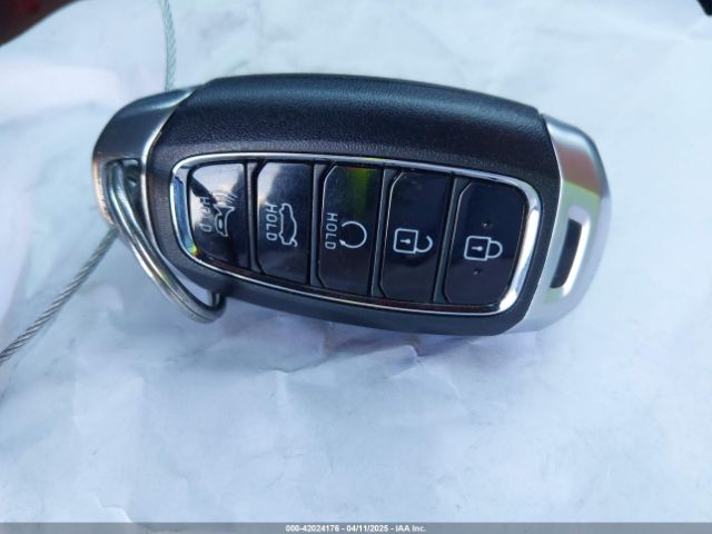 5NPLM4AG3PH095509 Hyundai ELANTRA SEL