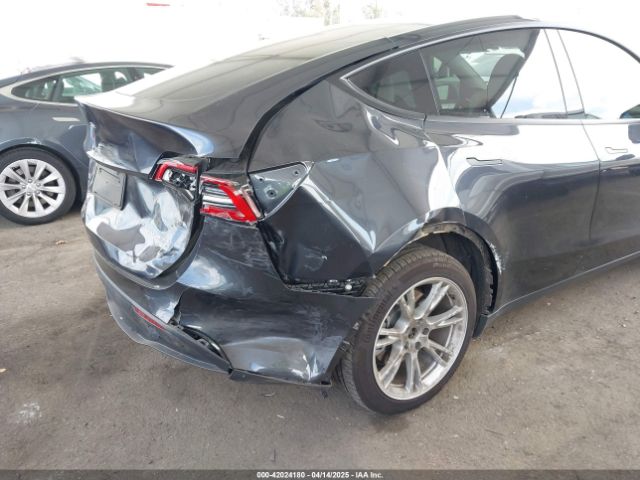 7SAYGDEE2RF069588 Tesla Model Y Long Range Dual Motor All-wheel Drive