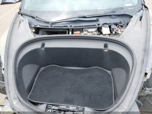 5YJ3E1EA7JF019962 Tesla Model 3 Long Range/mid Range