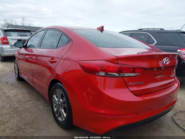 5NPD84LF9JH268048 Hyundai ELANTRA SEL