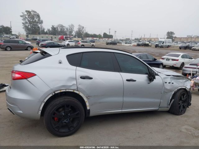 ZN661XUSXHX216080 Maserati Levante