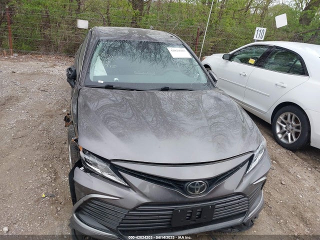 4T1C11AK5MU468915 Toyota CAMRY LE
