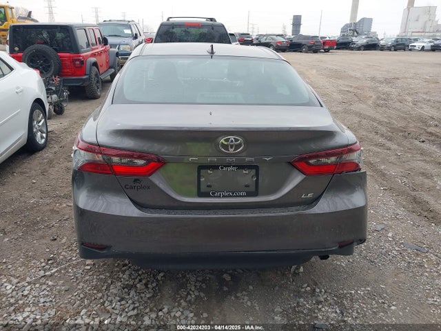4T1C11AK5MU468915 Toyota CAMRY LE
