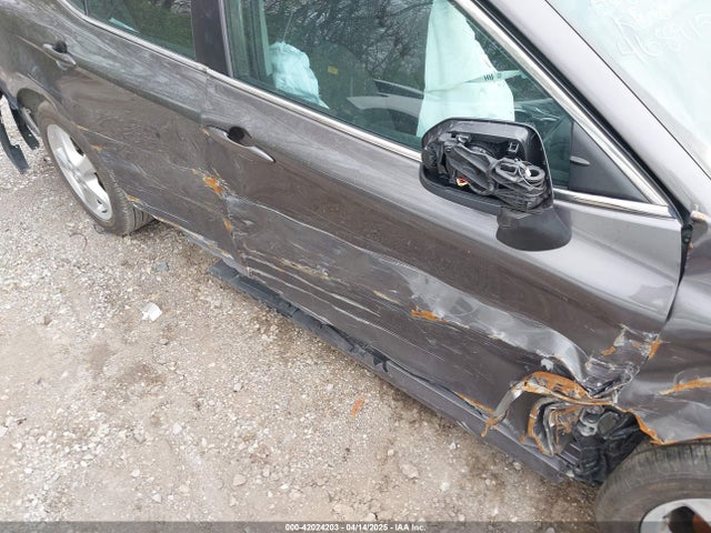 4T1C11AK5MU468915 Toyota CAMRY LE