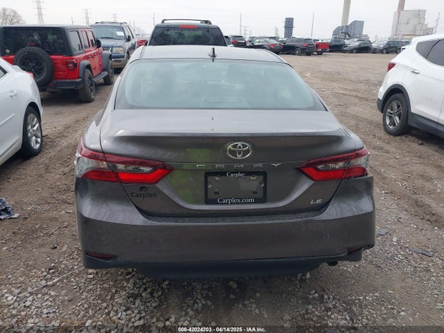 4T1C11AK5MU468915 Toyota CAMRY LE