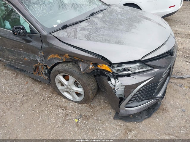 4T1C11AK5MU468915 Toyota CAMRY LE