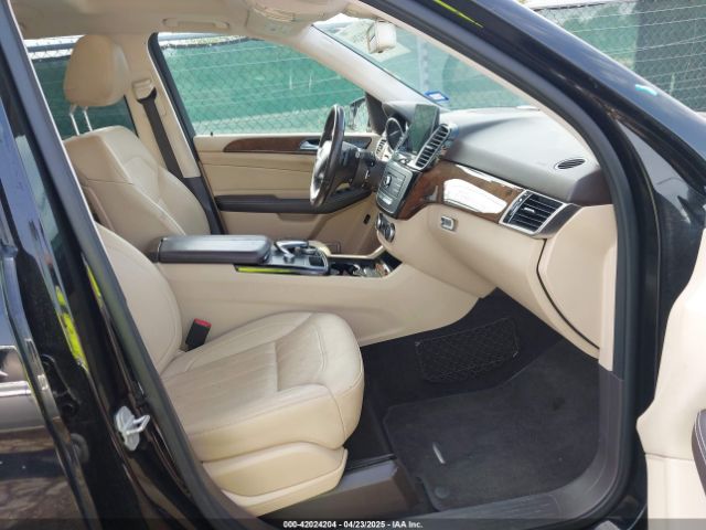 4JGDA5JB2GA715549 Mercedes-Benz m276