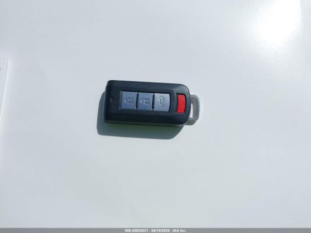 JA4AD3A33KZ007729 Mitsubishi Outlander Sel