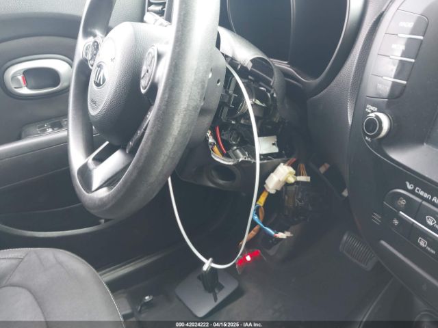 KNDJP3A5XJ7595332 KIA SOUL +