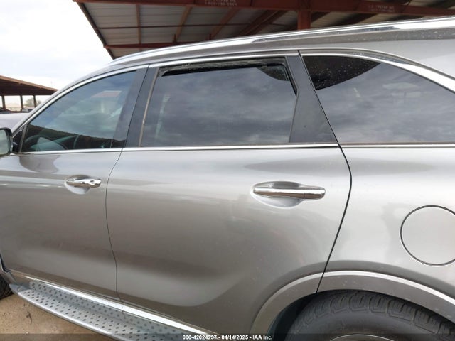 5XYPKDA57GG181077 KIA Sorento 3.3l Sxl