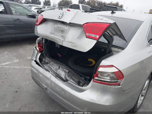 1VWBT7A30EC056783 Volkswagen Passat 1.8t Se