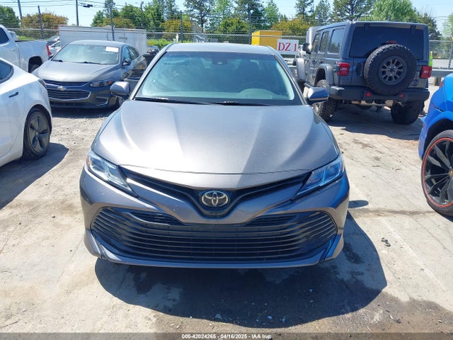 4T1B11HK9JU026300 Toyota CAMRY LE