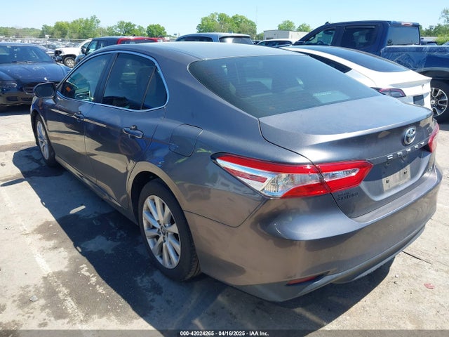 4T1B11HK9JU026300 Toyota CAMRY LE