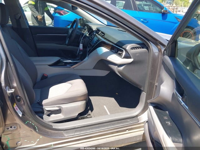 4T1B11HK9JU026300 Toyota CAMRY LE