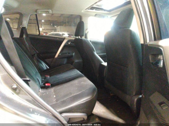2T3WFREV8FW230746 Toyota Rav4 Xle