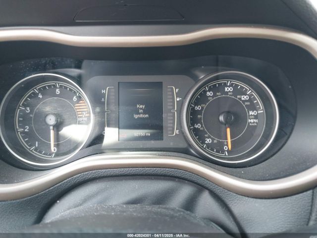 1C4PJLCB9HW660797 Jeep Cherokee Latitude Fwd