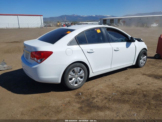 1G1PA5SG3E7281771 Chevrolet Cruze Ls Auto