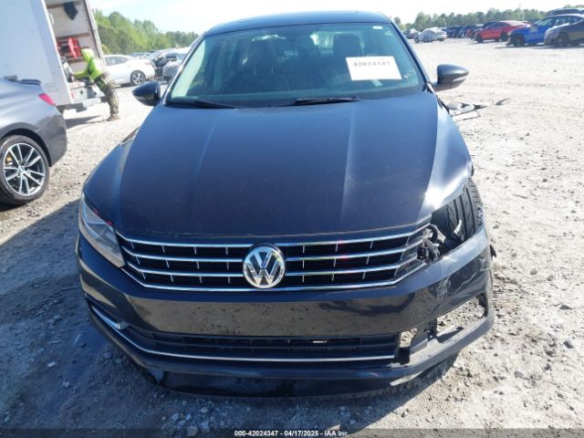 1VWLA7A36KC013779 Volkswagen Passat 2.0t Wolfsburg Edition
