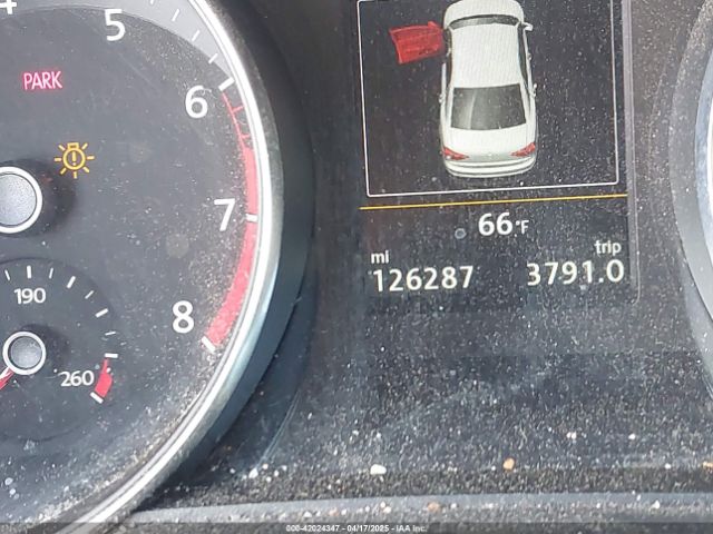 1VWLA7A36KC013779 Volkswagen Passat 2.0t Wolfsburg Edition