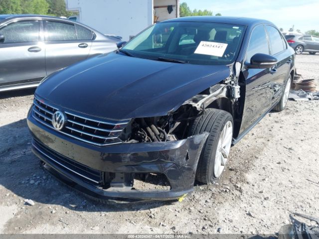 1VWLA7A36KC013779 Volkswagen Passat 2.0t Wolfsburg Edition