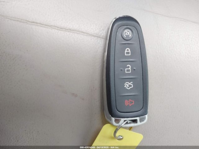 1FMCU0J94FUB89098 Ford Escape Titanium