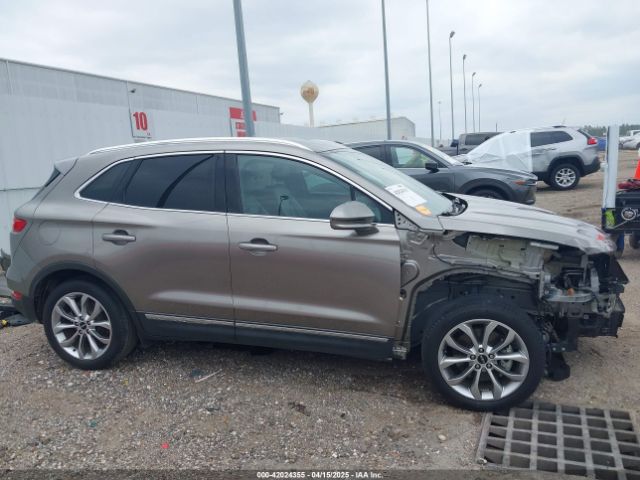 5LMCJ2C92HUL34916 Lincoln MKC SELECT
