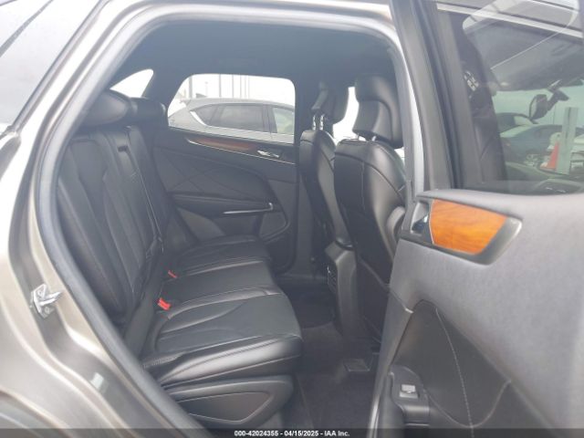 5LMCJ2C92HUL34916 Lincoln MKC SELECT