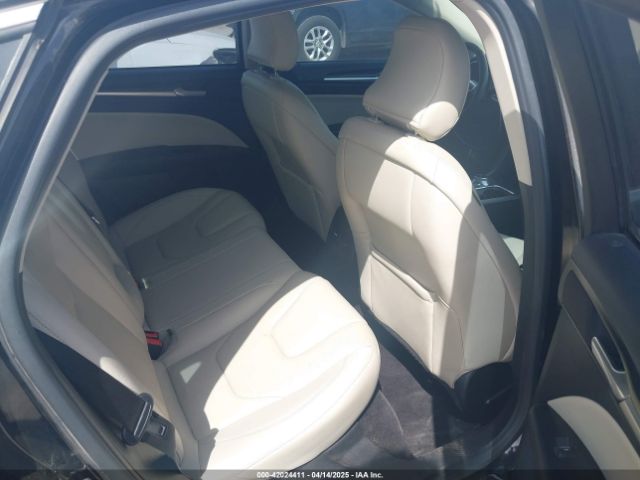 3FA6P0RU0HR260945 Ford Fusion Hybrid Titanium