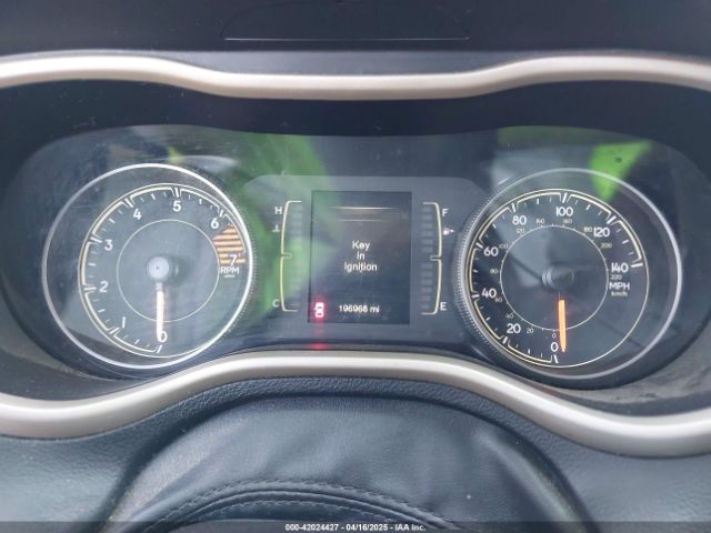 1C4PJLAB7HW617014 Jeep Cherokee Altitude Fwd