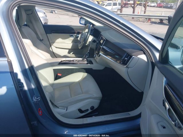 2018 VOLVO S90 LVY982AK0JP007222 Photo 4