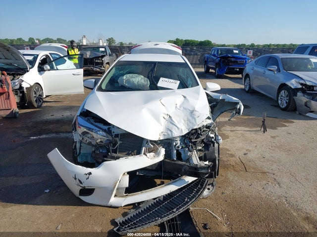 2T1BURHE3FC392777 Toyota COROLLA LE