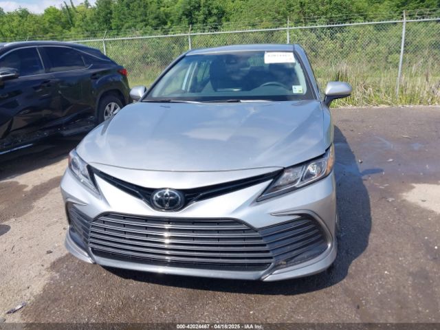 4T1C11AK2RU872620 Toyota CAMRY LE