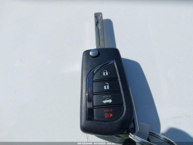4T1C11BK9LU011263 Toyota Camry Le Awd