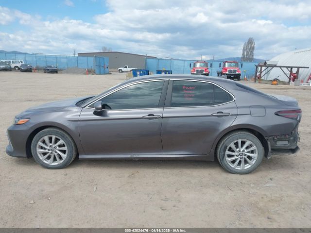4T1C11BK3NU052359 Toyota Camry Le Awd