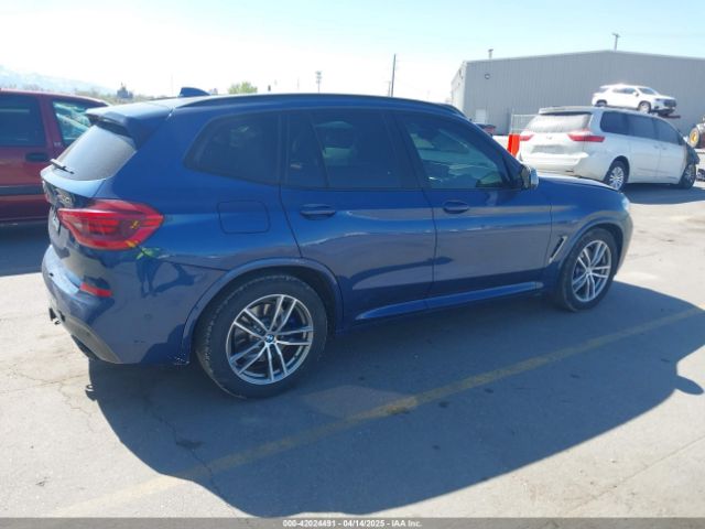 2018 BMW X3 5UXTS3C5XJ0Y97764 Photo 3