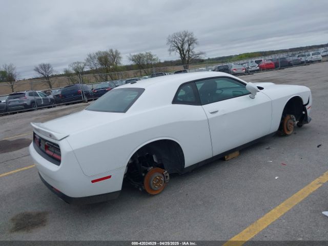 2C3CDZKG5NH205854 Dodge Challenger Gt Awd