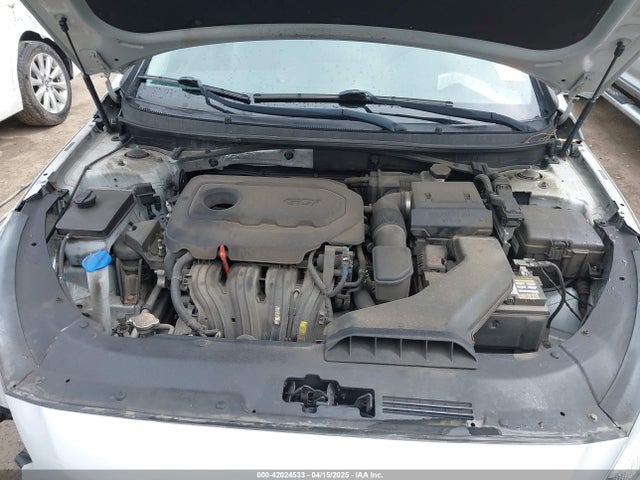 5NPE24AF8JH682138 Hyundai SONATA SE