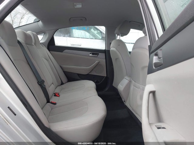 5NPE24AF8JH682138 Hyundai SONATA SE