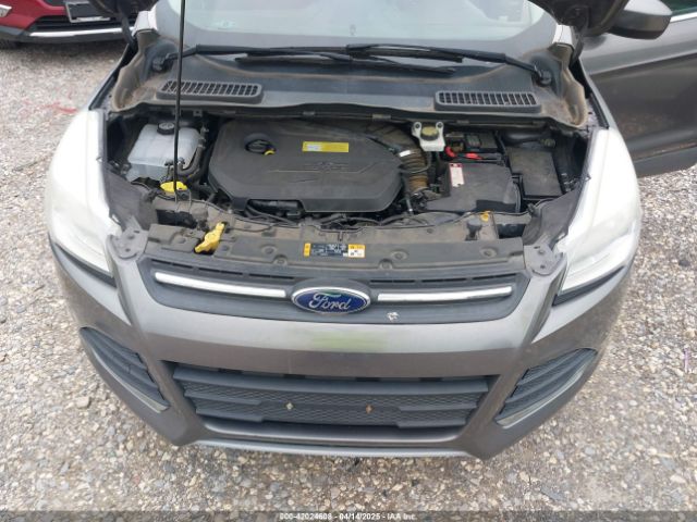 1FMCU0GX3EUA35213 Ford ESCAPE SE