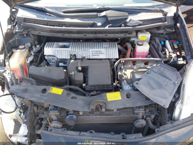 JTDKN3DU9F0399203 Toyota Prius Two