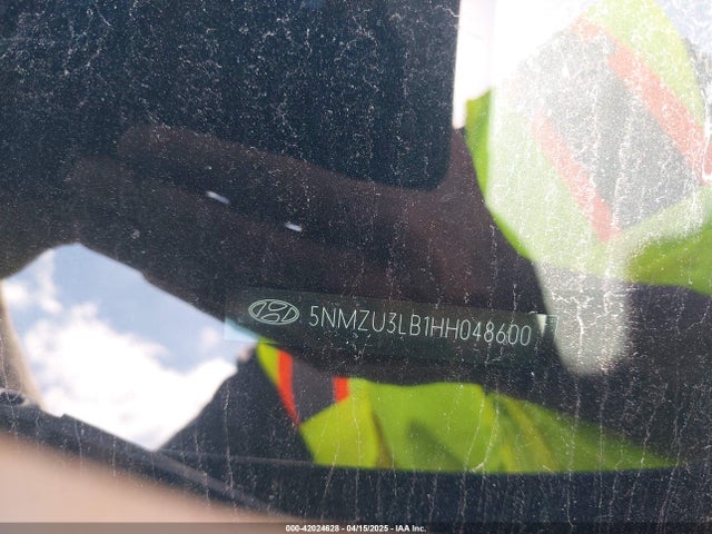 5NMZU3LB1HH048600 Hyundai Santa Fe Sport 2.4l
