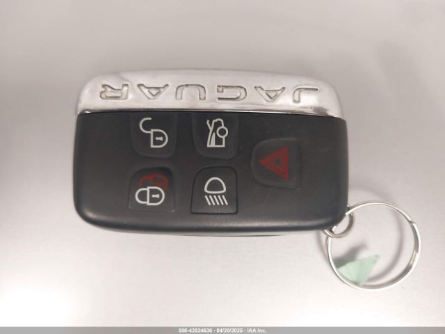2011 JAGUAR XF SAJWA0GB8BLR82569 Photo 10