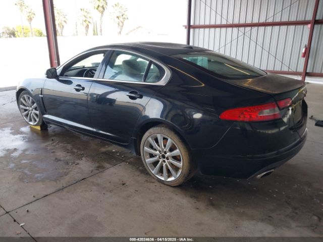 2011 JAGUAR XF SAJWA0GB8BLR82569 Photo 2