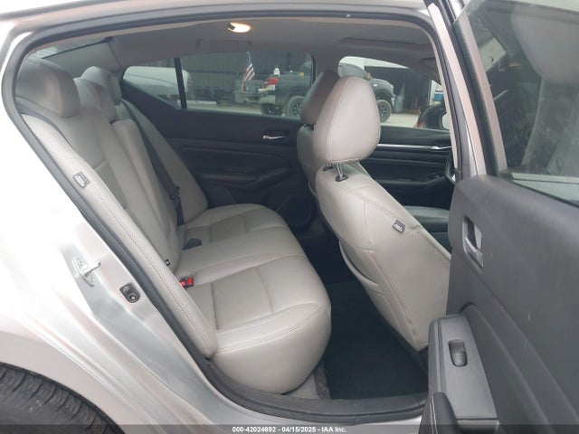 1N4BL4DV6KC213507 Nissan Altima 2.5 Sv