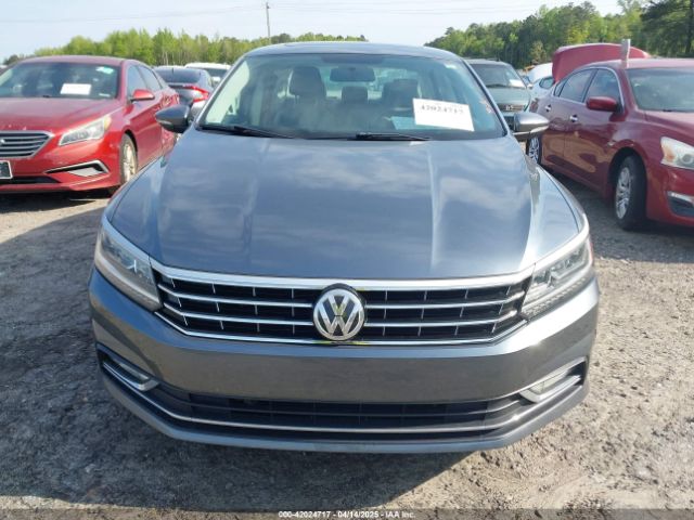 1VWBS7A39GC048588 Volkswagen Passat 1.8t Se