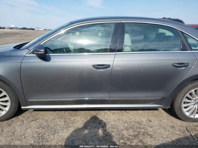 1VWBS7A39GC048588 Volkswagen Passat 1.8t Se