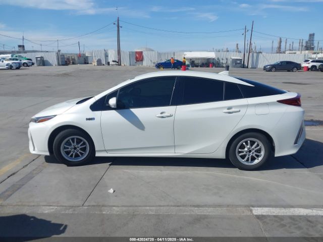 JTDKARFP6H3020276 Toyota Prius Prime Premium