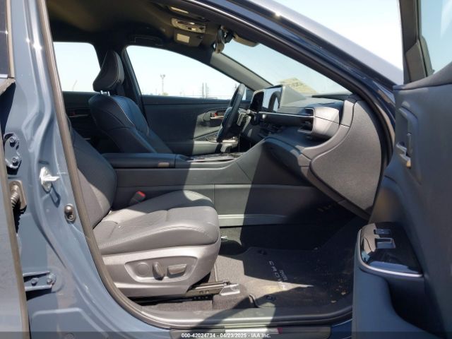 JTDACAAJ6S3016620 Toyota Crown Signia Xle