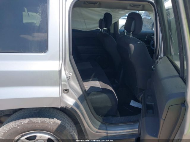 1C4NJPBBXGD739289 Jeep Patriot Sport