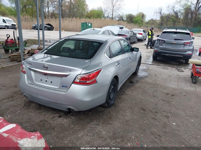 Nissan Altima 2.5 S 2014 1N4AL3AP1EC132267 Image 4